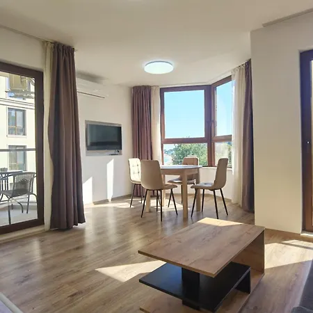 Апартаменти Cabacum Pleasure Beachfront - 50m To And Pool *