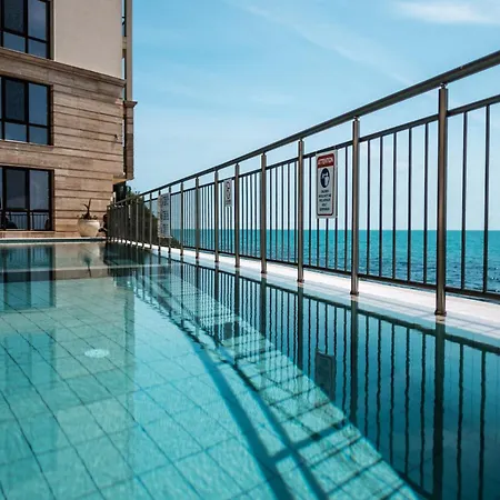 Апартаменти Cabacum Pleasure Beachfront - 50m To And Pool Варна