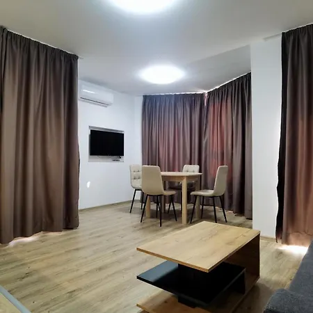 Апартаменти Cabacum Pleasure Beachfront - 50m To And Pool